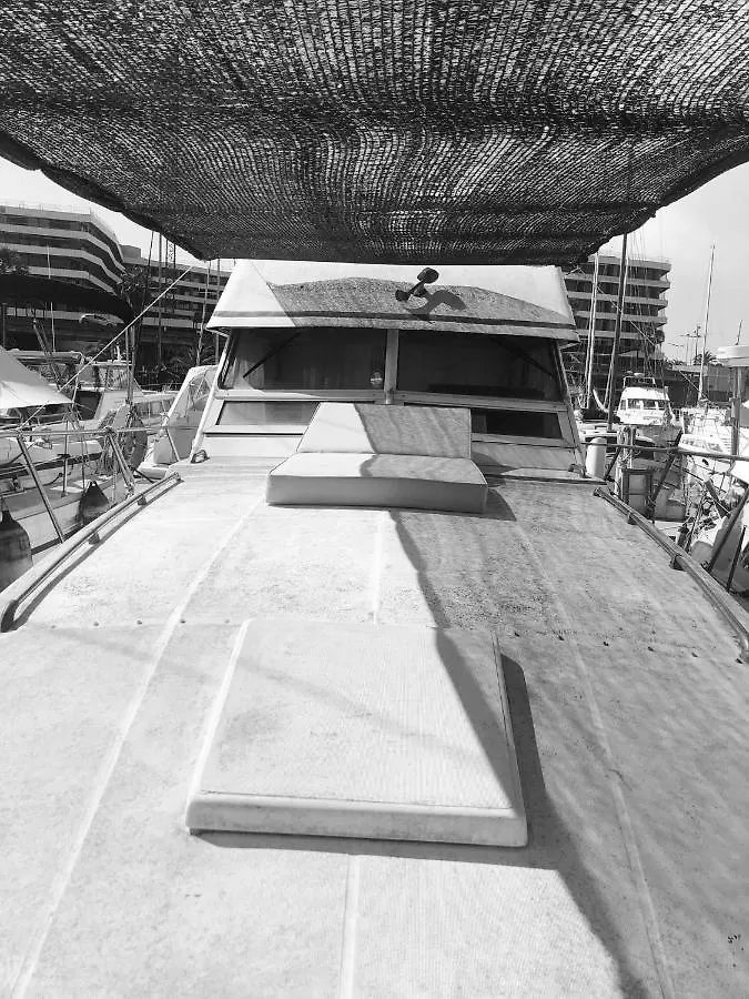 Encantador Barco En Barcelona Sant Adria de Besos